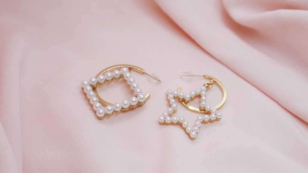 Photo Gold earrings